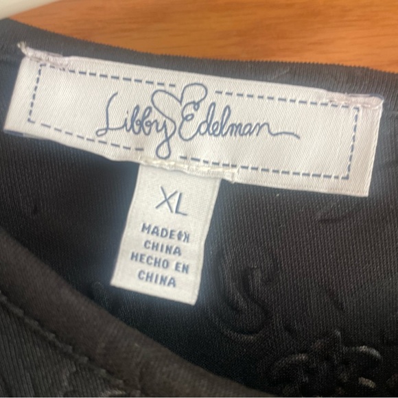 Libby Edelman Pedal long Sleeve BLACK
 Dress Size XL engraved floral pattern - Picture 4 of 7